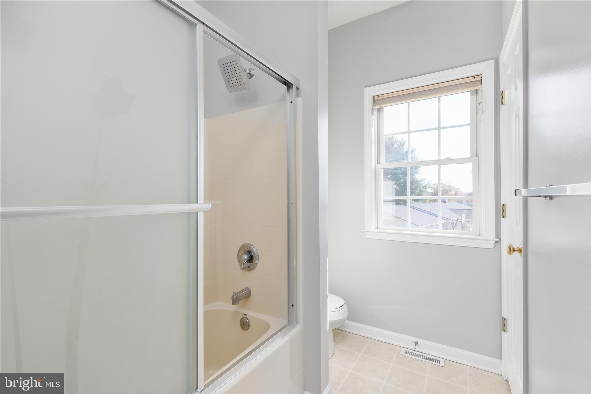 1286 Three Run Road Inwood, WV 25428 - Photo 31 of 74 a bathroom with a bathtub