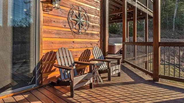 $1,110,000 | 121 Pontoosuc Drive, Mineral Bluff, GA 30559