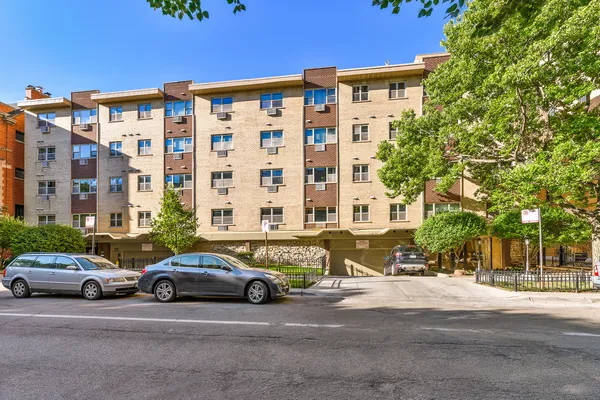 $1,600 | 420 West Aldine Avenue, Unit 326, Chicago, IL 60657