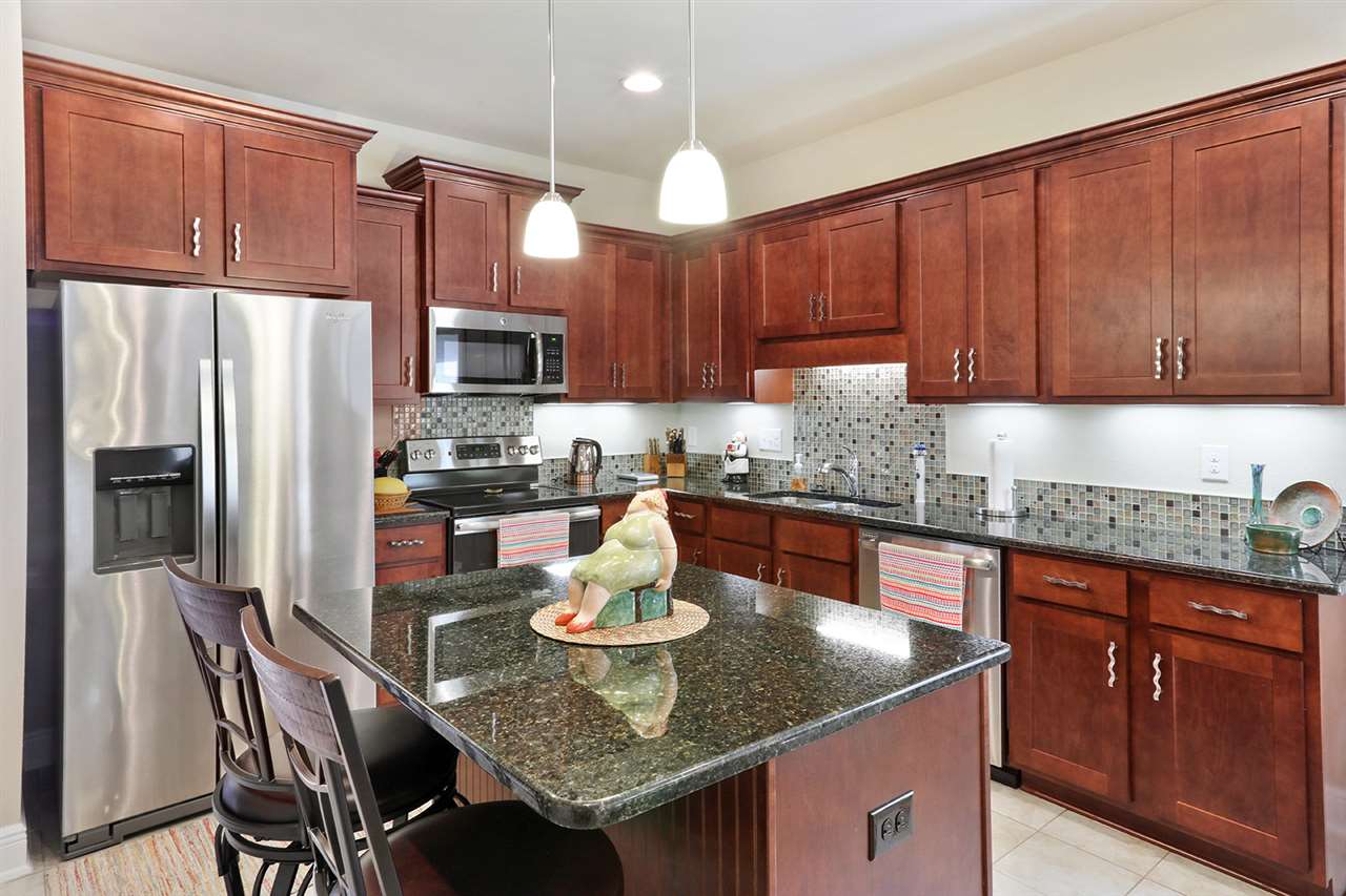 1432 Surrey Loop Foley, AL 36535 - Photo 5 of 17 Kitchen