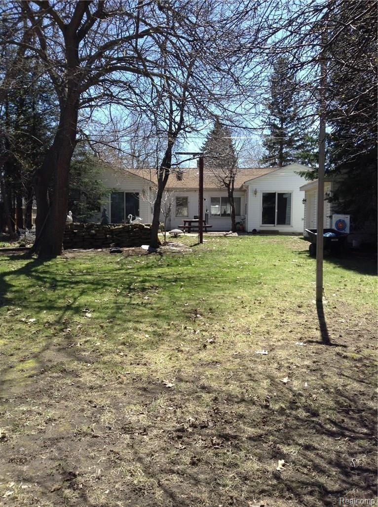 40700 Alden Road Belleville, MI 48111 - Photo 14 of 14 Back of House