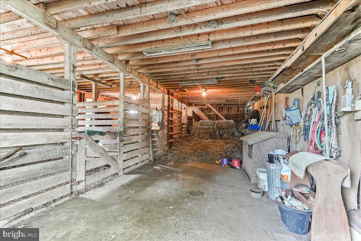 2108 Deer Path Nottingham, PA 19362 - Photo 4 of 39 Gallery Image 4