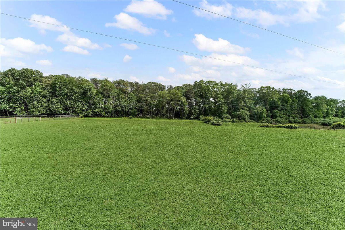 2108 Deer Path Nottingham, PA 19362 - Photo 6 of 39 Gallery Image 6