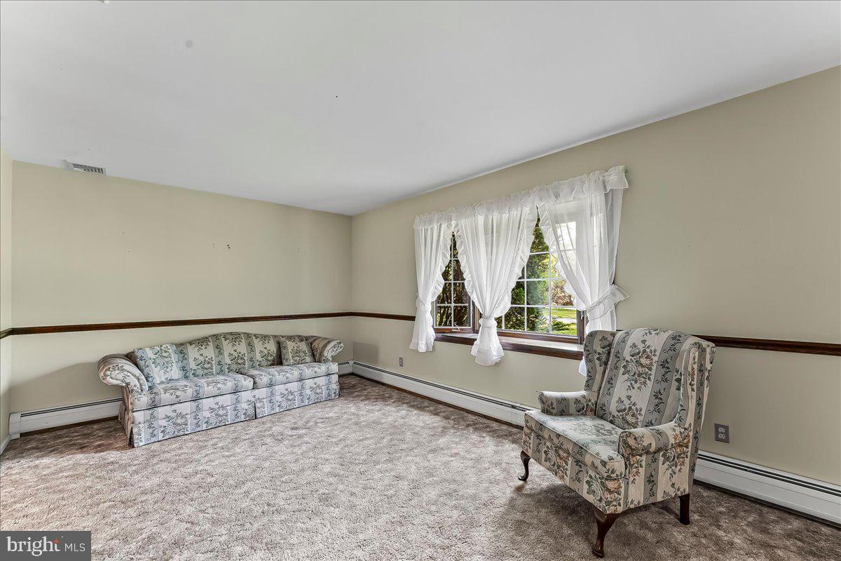 2108 Deer Path Nottingham, PA 19362 - Photo 7 of 39 Gallery Image 7