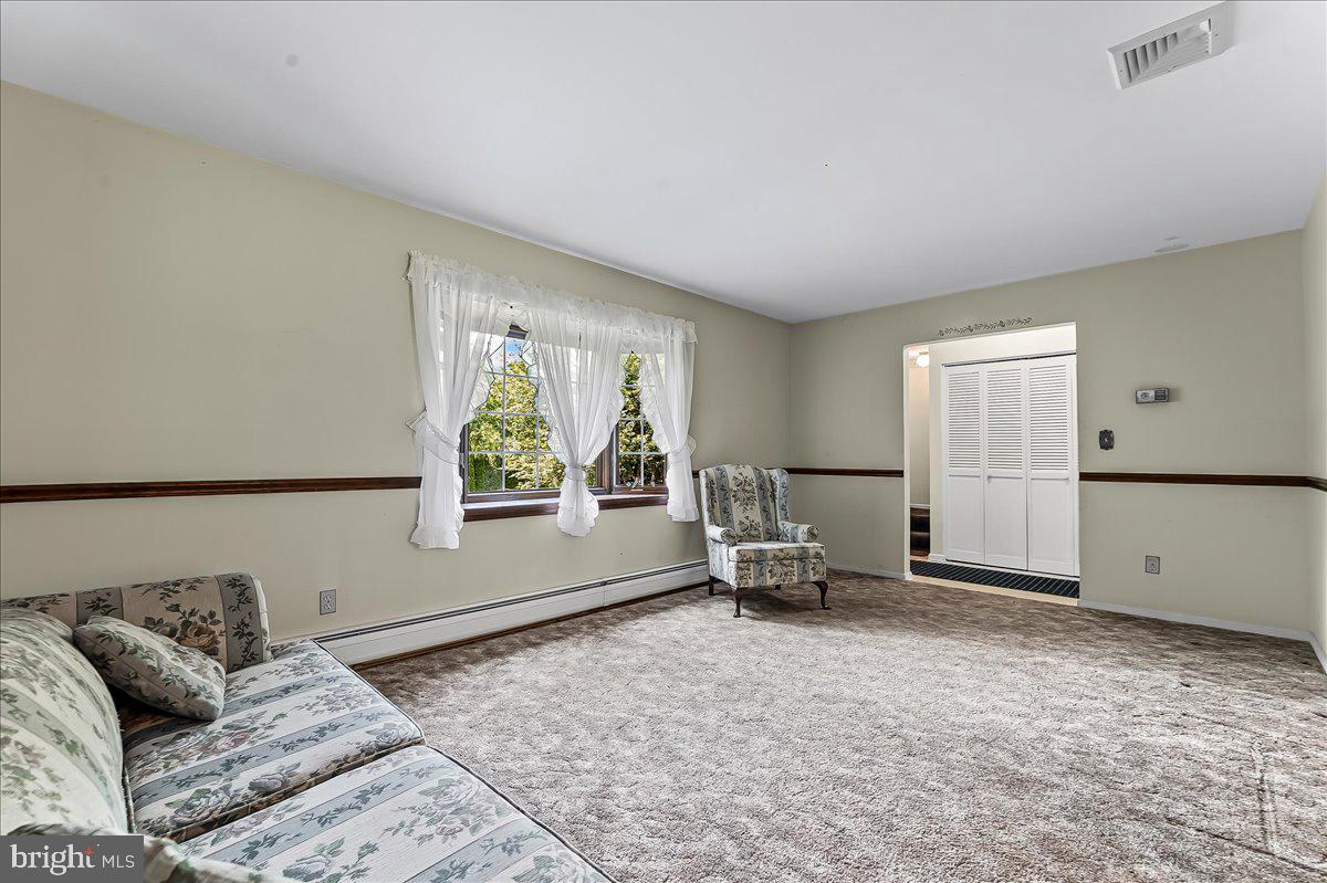 2108 Deer Path Nottingham, PA 19362 - Photo 8 of 39 Gallery Image 8