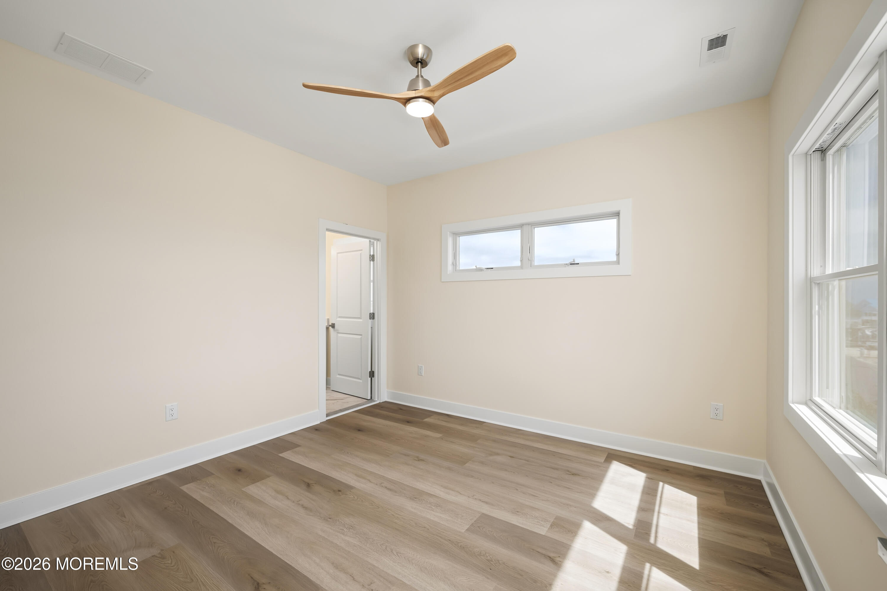 370 Kingfisher Road Tuckerton, NJ 08087 - Photo 30 of 52 370_Kingfisher_Interiors (17 of 36)