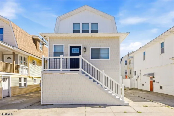 $3,500 | 21 North Nashville Avenue, Unit UPSTAIRS #2, Ventnor City, NJ 08406