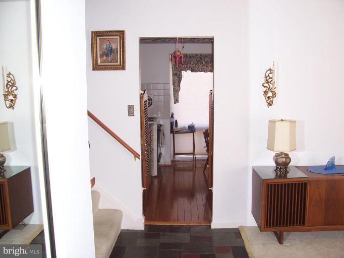 4103 Weller Road Silver Spring, MD 20906 - Photo 6 of 21 Entrance / Foyer
