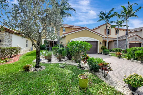 $700,000 | 4598 Capital Drive, Lake Worth, FL 33463