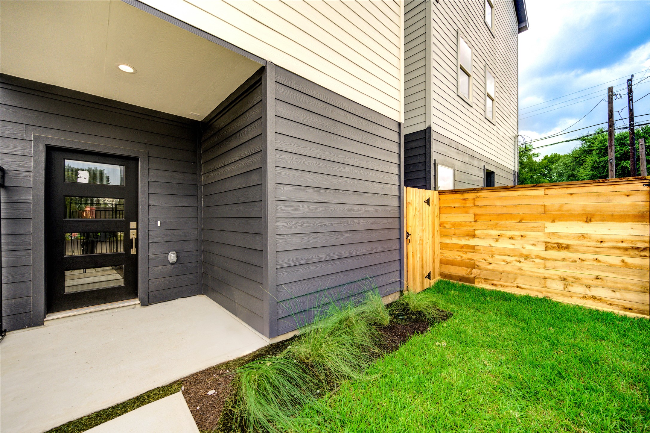 3404 Rawley Street Houston, TX 77020 - Photo 2 of 23