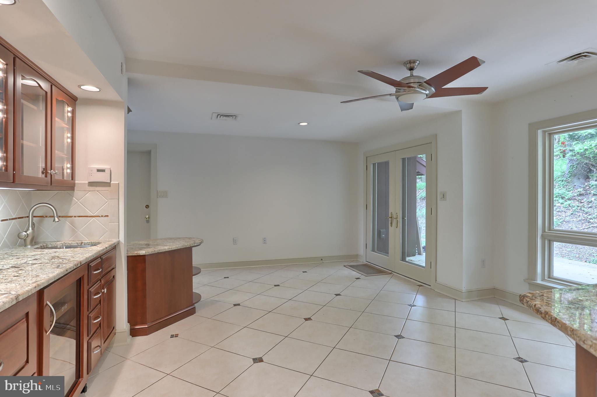 88 Laurel Ridge Road Hershey, PA 17033 - Photo 15 of 44 Large eating area and coffee/wine counter