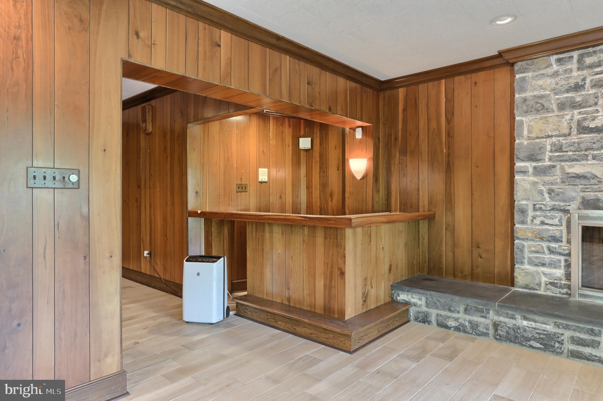 88 Laurel Ridge Road Hershey, PA 17033 - Photo 22 of 44 Family Room bar