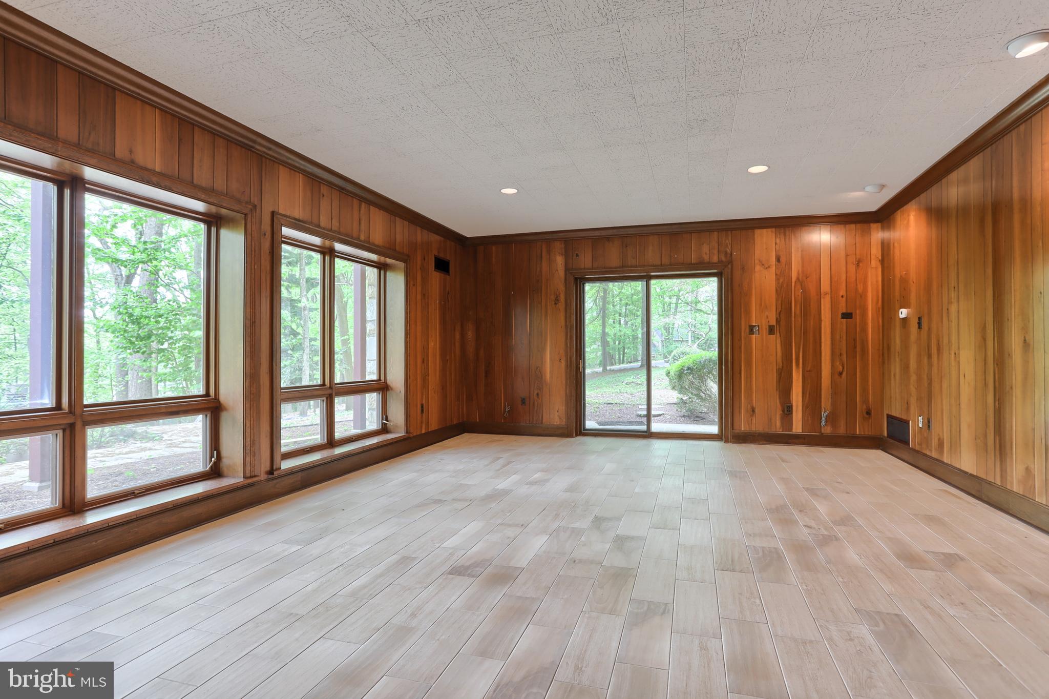 88 Laurel Ridge Road Hershey, PA 17033 - Photo 23 of 44 Family room - different view