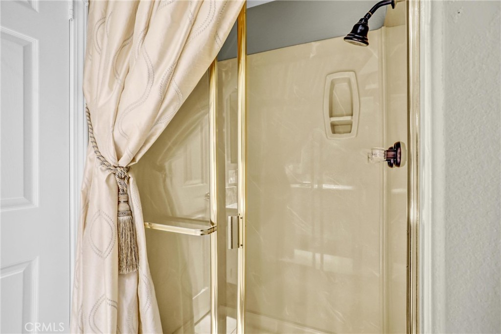 5787 Ridgeway Road Rancho Cucamonga, CA 91701 - Photo 26 of 56 Downstairs bathroom shower