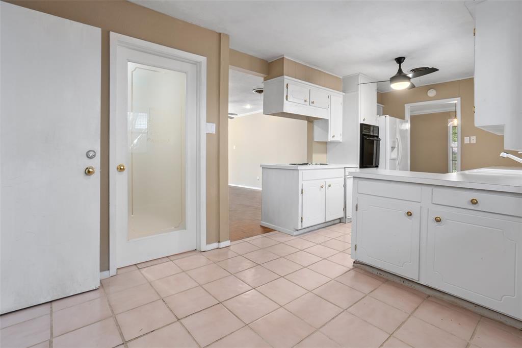 6948 Valhalla Road Fort Worth, TX 76116 - Photo 14 of 36