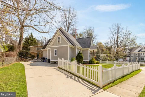 $749,000 | 4116 Denfeld Avenue, Kensington, MD 20895