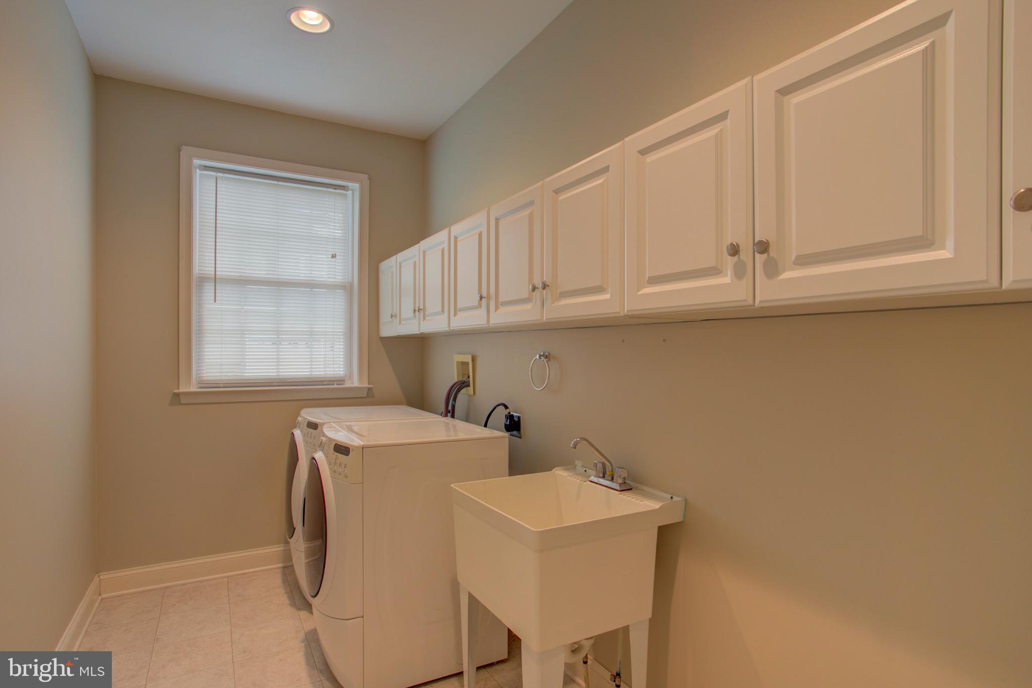 324 Bloomfield Drive Lititz, PA 17543 - Photo 13 of 27 First floor laundry room