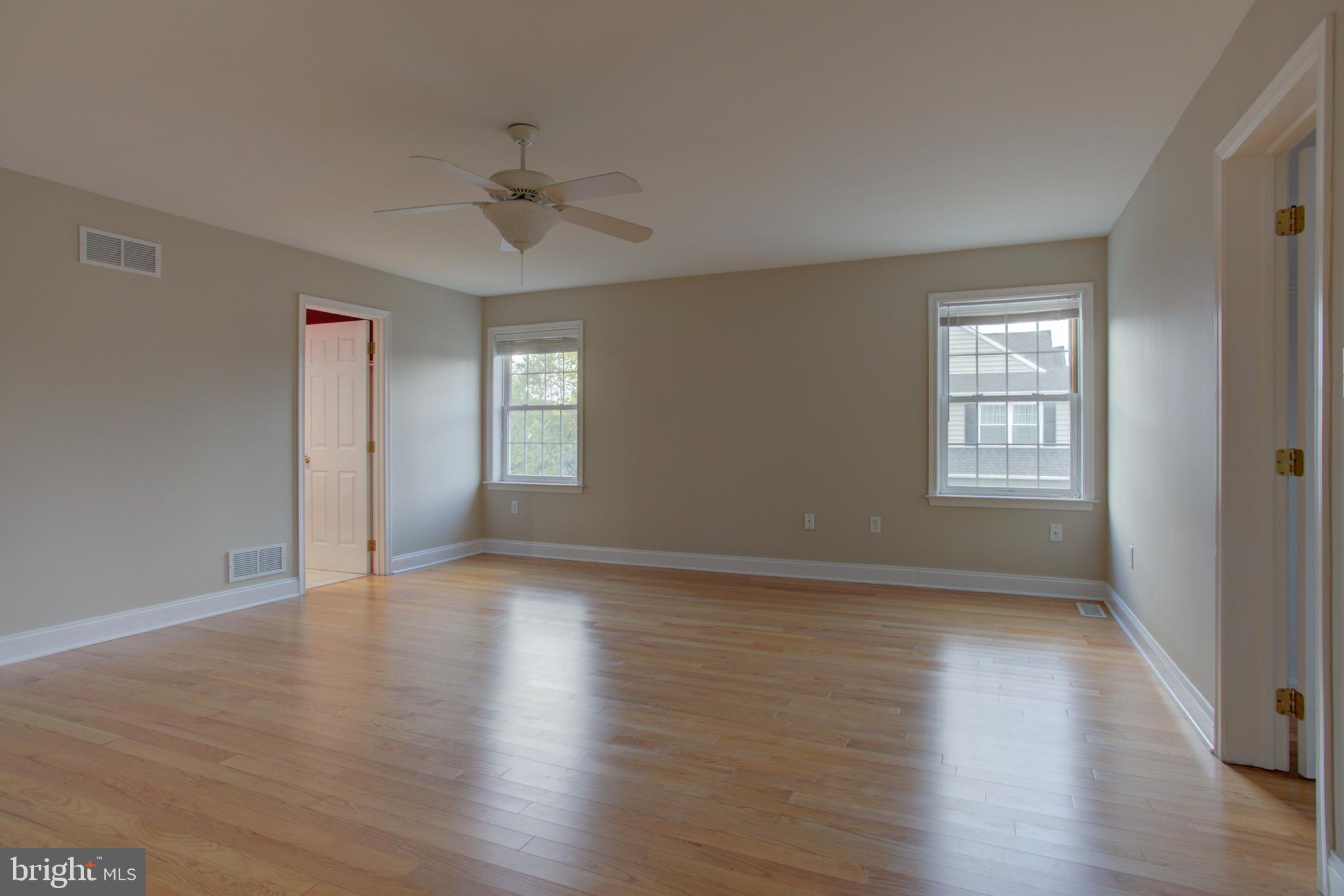324 Bloomfield Drive Lititz, PA 17543 - Photo 17 of 27 Large owner's bedroom