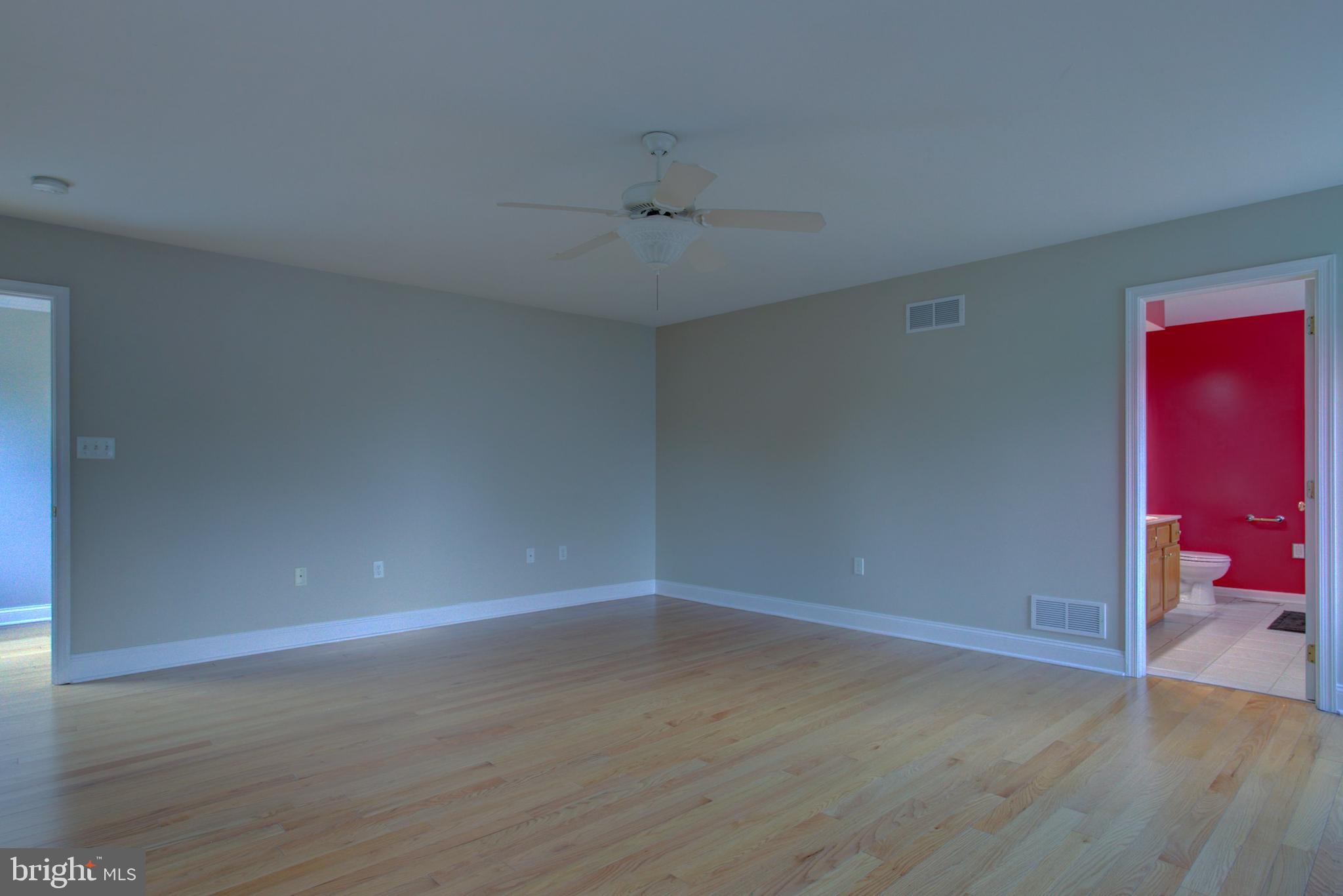 324 Bloomfield Drive Lititz, PA 17543 - Photo 19 of 27 Owner's bedroom with private bath