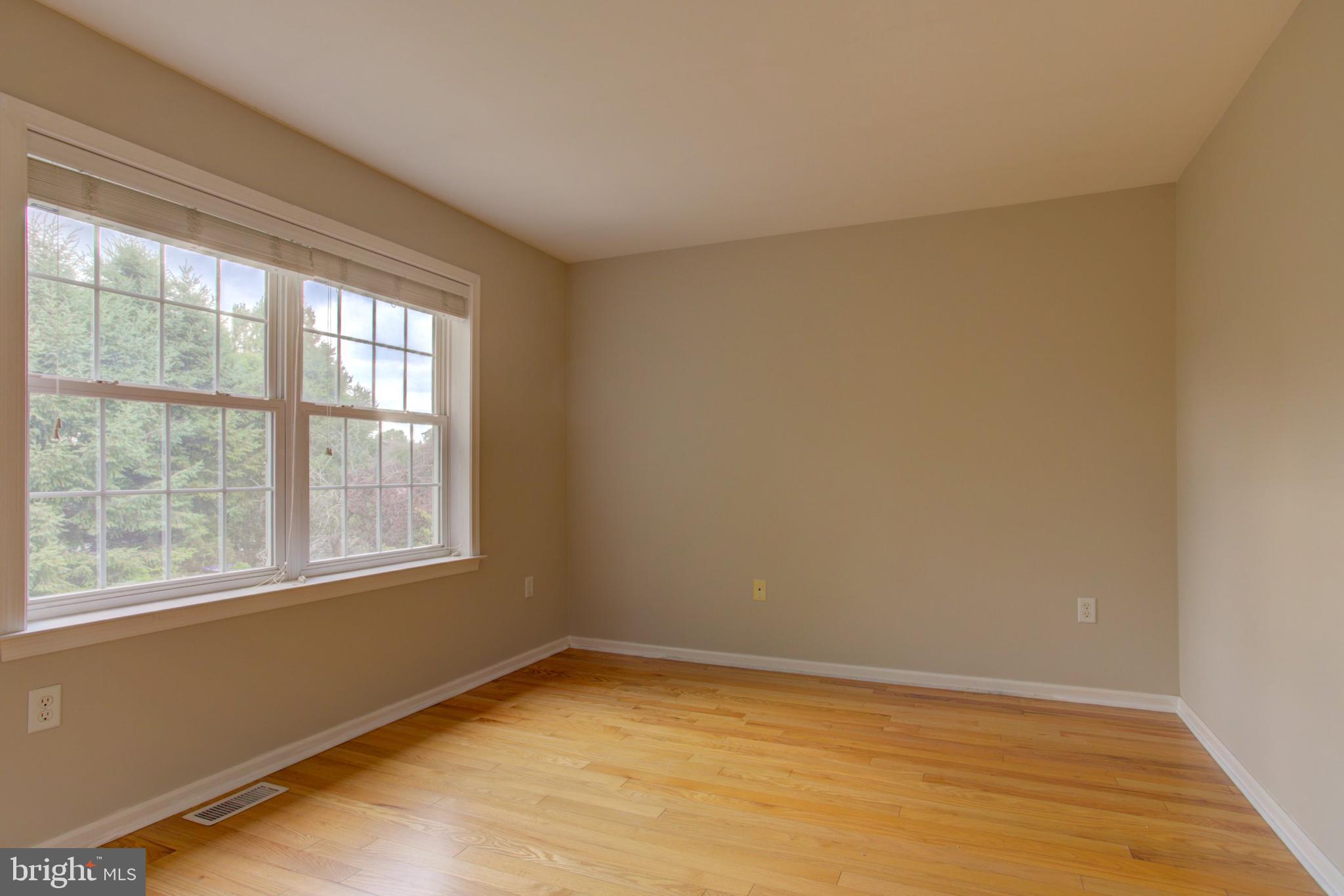 324 Bloomfield Drive Lititz, PA 17543 - Photo 23 of 27 Bedroom