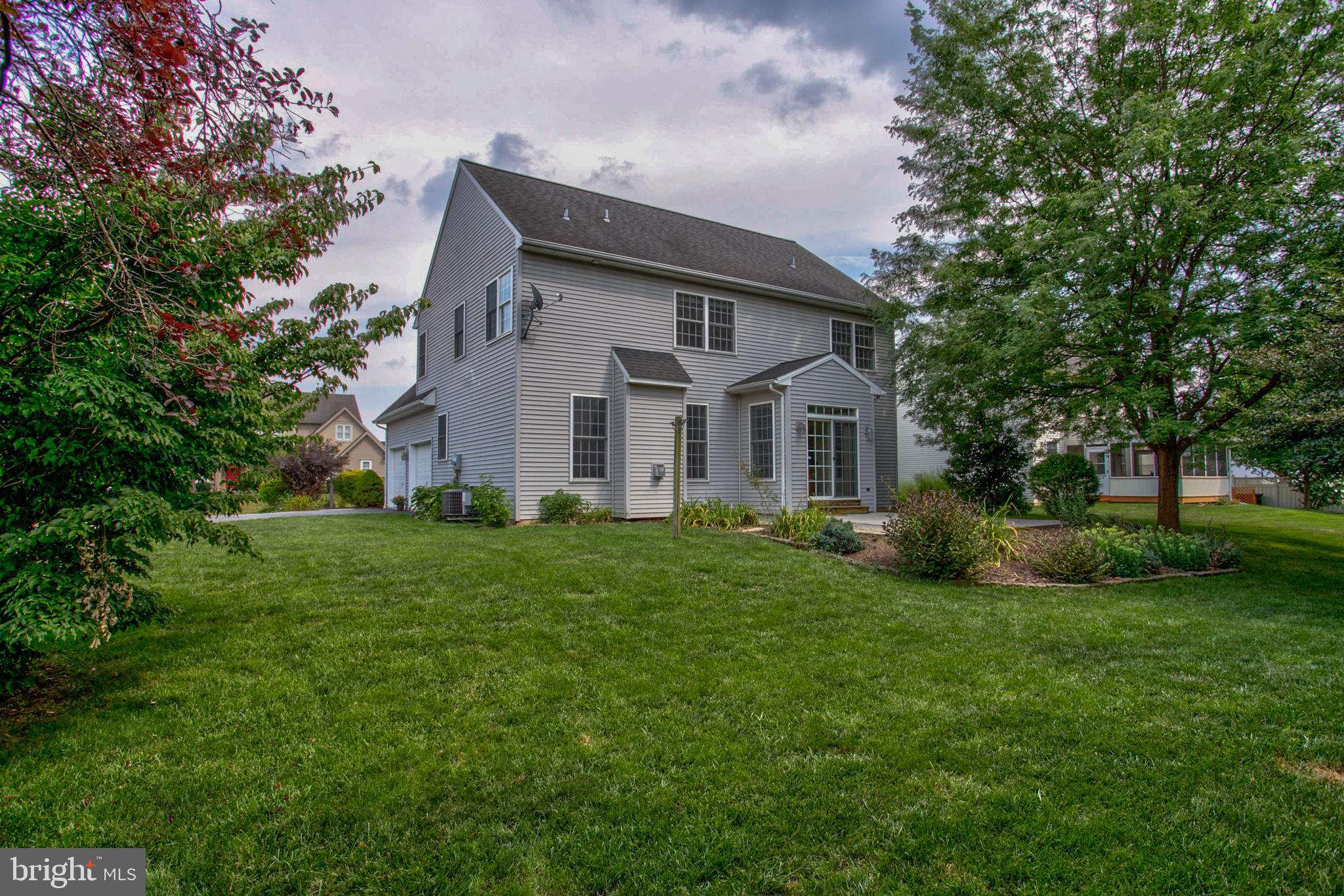 324 Bloomfield Drive Lititz, PA 17543 - Photo 27 of 27 Backyard view