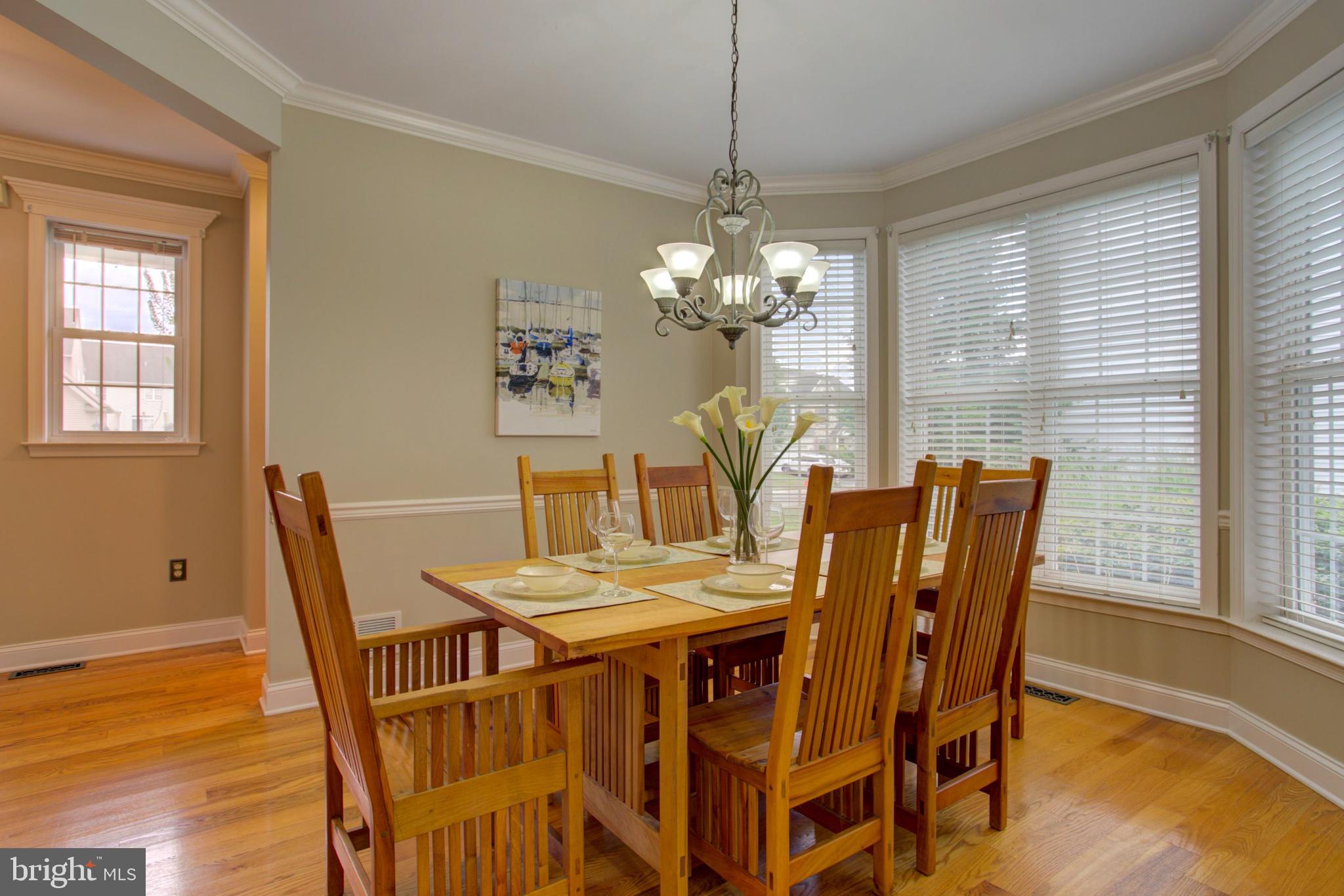 324 Bloomfield Drive Lititz, PA 17543 - Photo 7 of 27 Dining room