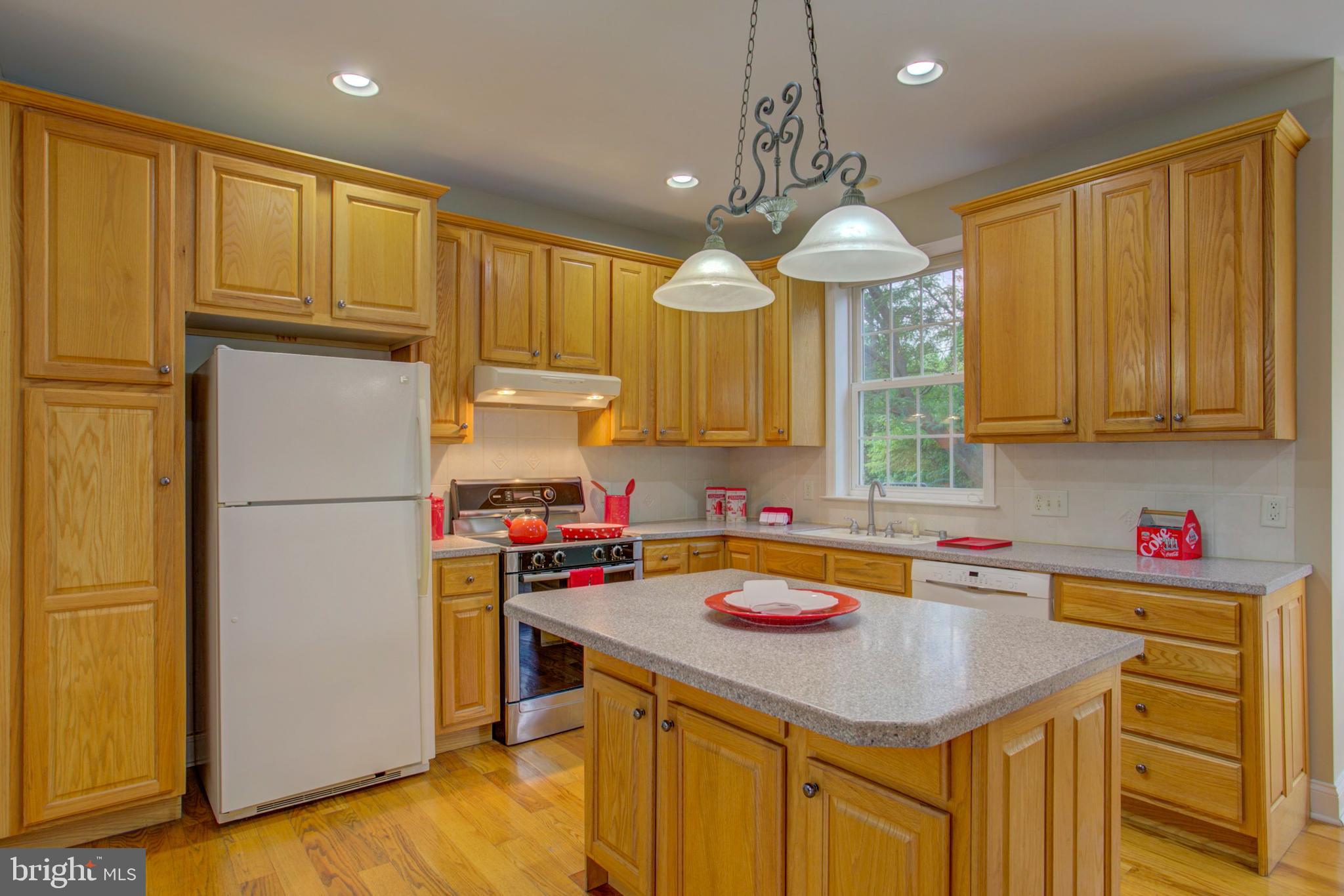 324 Bloomfield Drive Lititz, PA 17543 - Photo 10 of 27 Kitchen