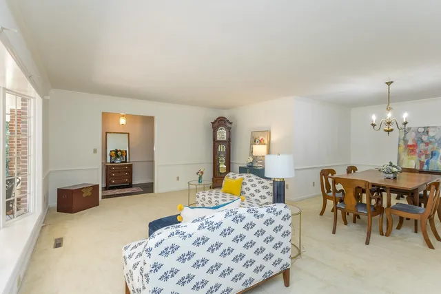 $925,000 | 5983 Labs Run Lane, Penn Laird, VA 22846