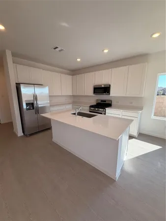 $2,400 | 2226 Salinas Drive, Rosharon, TX 77583