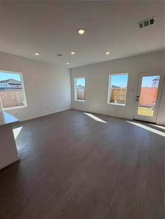 $2,400 | 2226 Salinas Drive, Rosharon, TX 77583