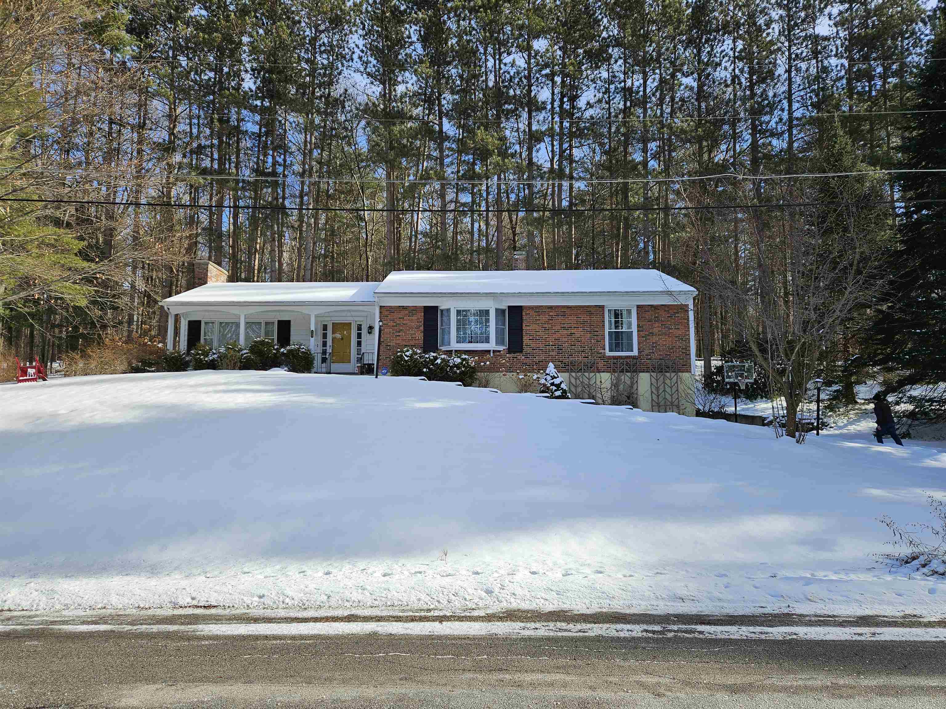 153 Pine Circle Bennington, VT 05201 - Photo 2 of 39