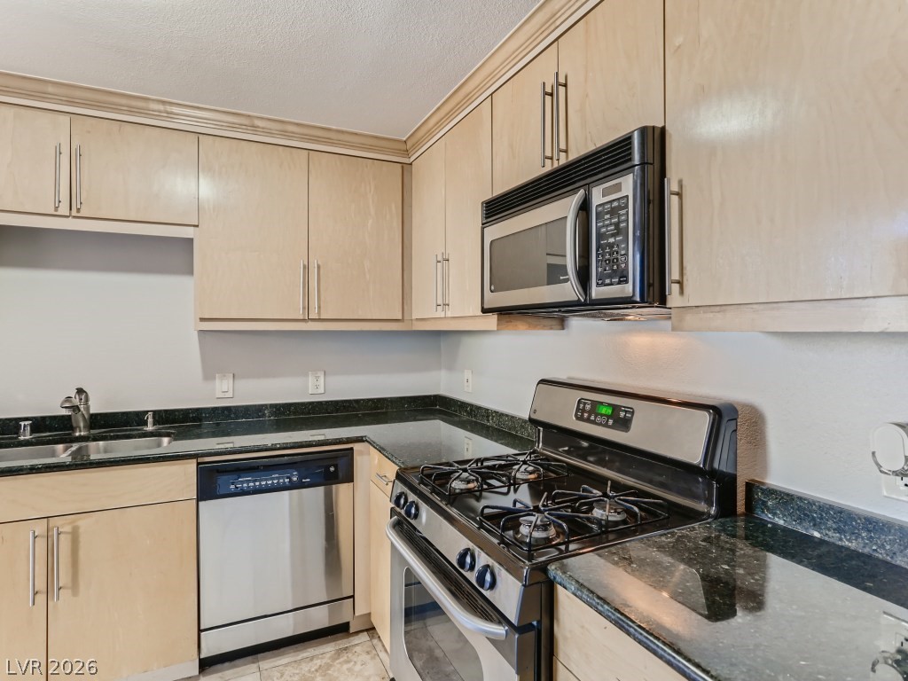 260 East Flamingo Road, Unit 220 Las Vegas, NV 89169 - Photo 12 of 33