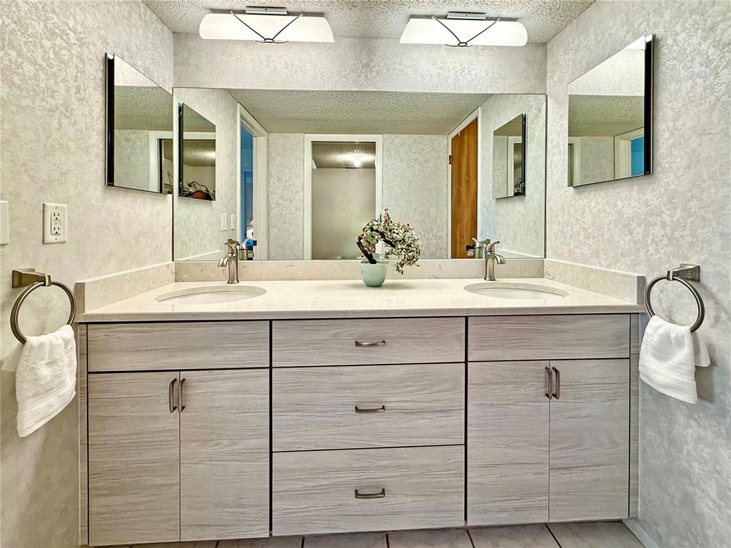 9604 Cortez Road West, Unit 421 Bradenton, FL 34210 - Photo 22 of 37