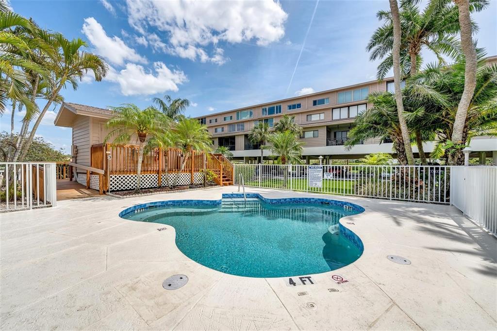 9604 Cortez Road West, Unit 421 Bradenton, FL 34210 - Photo 30 of 37