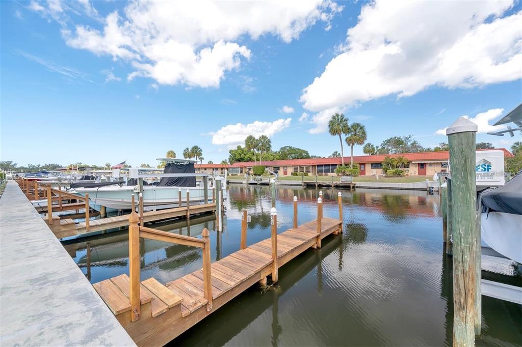 9604 Cortez Road West, Unit 421 Bradenton, FL 34210 - Photo 3 of 37