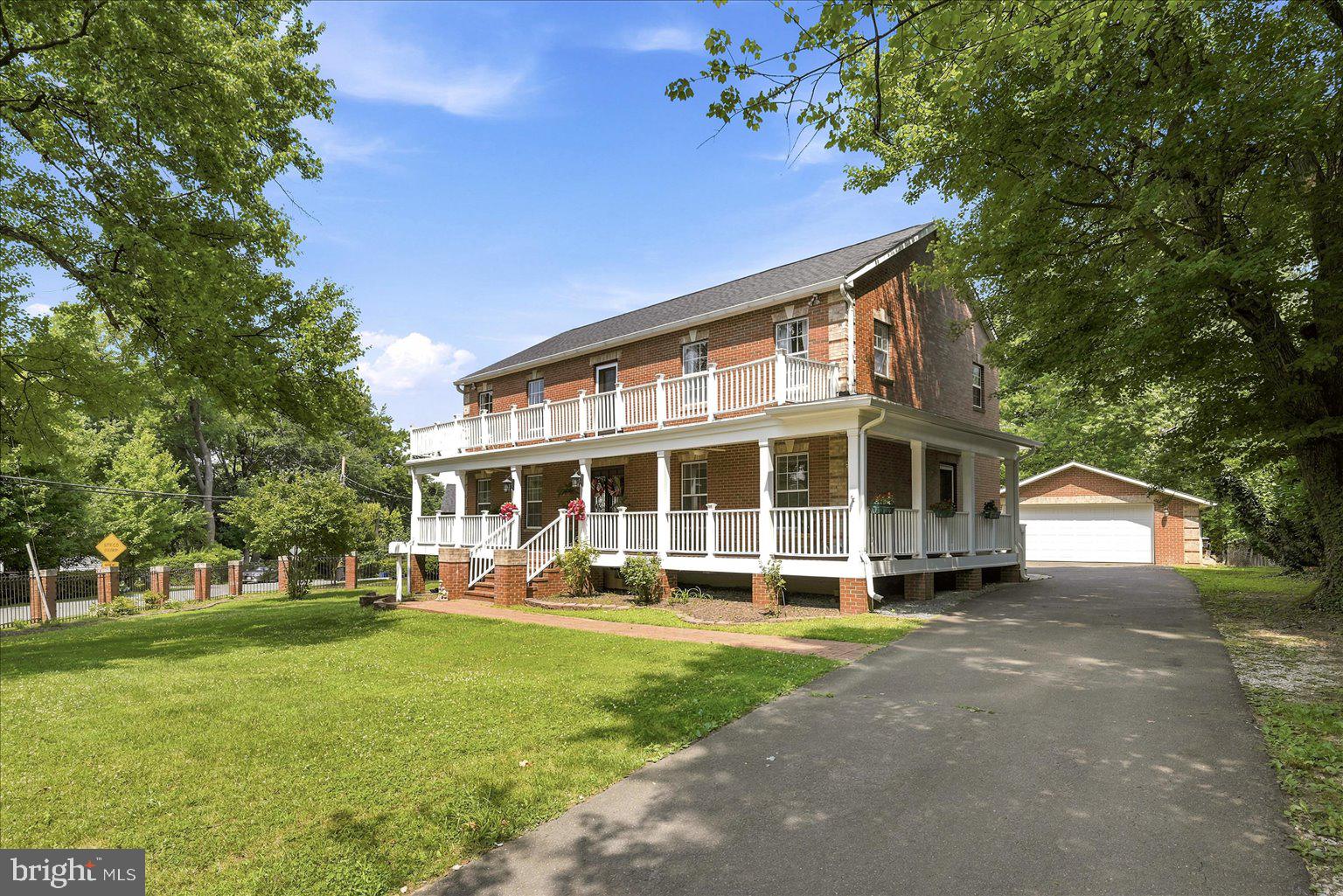 4101 Roberts Road Fairfax, VA 22032 - Photo 1 of 34