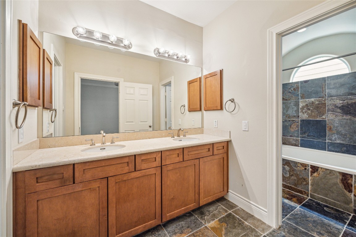 5841 Katy Street Houston, TX 77007 - Photo 6 of 14