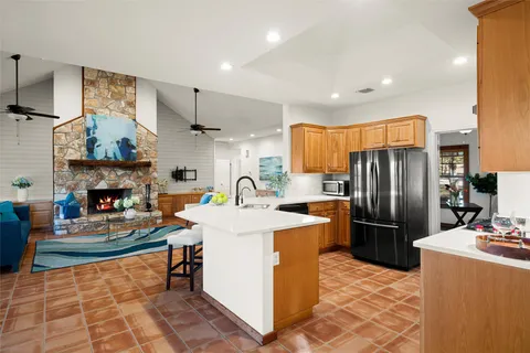 $899,000 | 300 Sundown Ridge, Austin, TX 78737