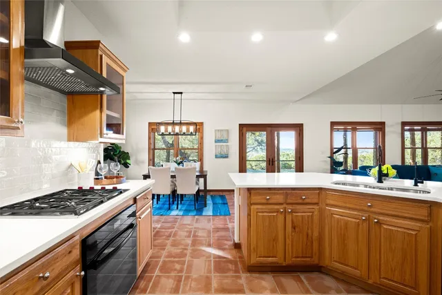 $975,000 | 300 Sundown Ridge, Austin, TX 78737