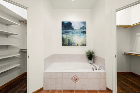 $899,000 | 300 Sundown Ridge, Austin, TX 78737