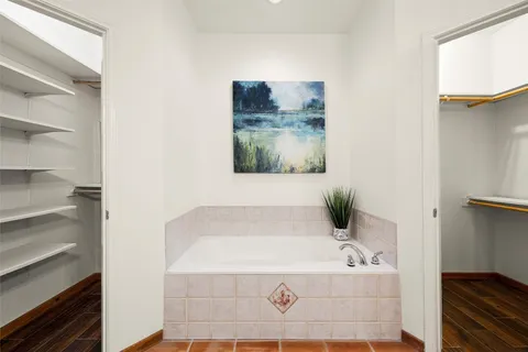 $975,000 | 300 Sundown Ridge, Austin, TX 78737