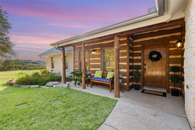 $975,000 | 300 Sundown Ridge, Austin, TX 78737