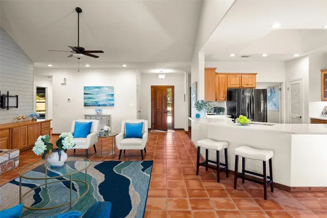 $975,000 | 300 Sundown Ridge, Austin, TX 78737