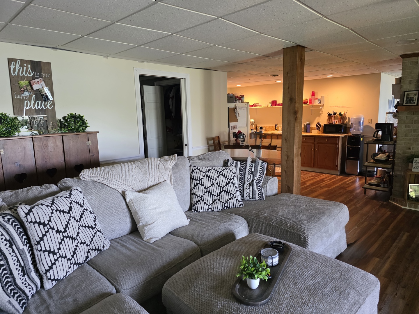 107 Comanche Trail Loda, IL 60948 - Photo 16 of 37 a living room with furniture and a table
