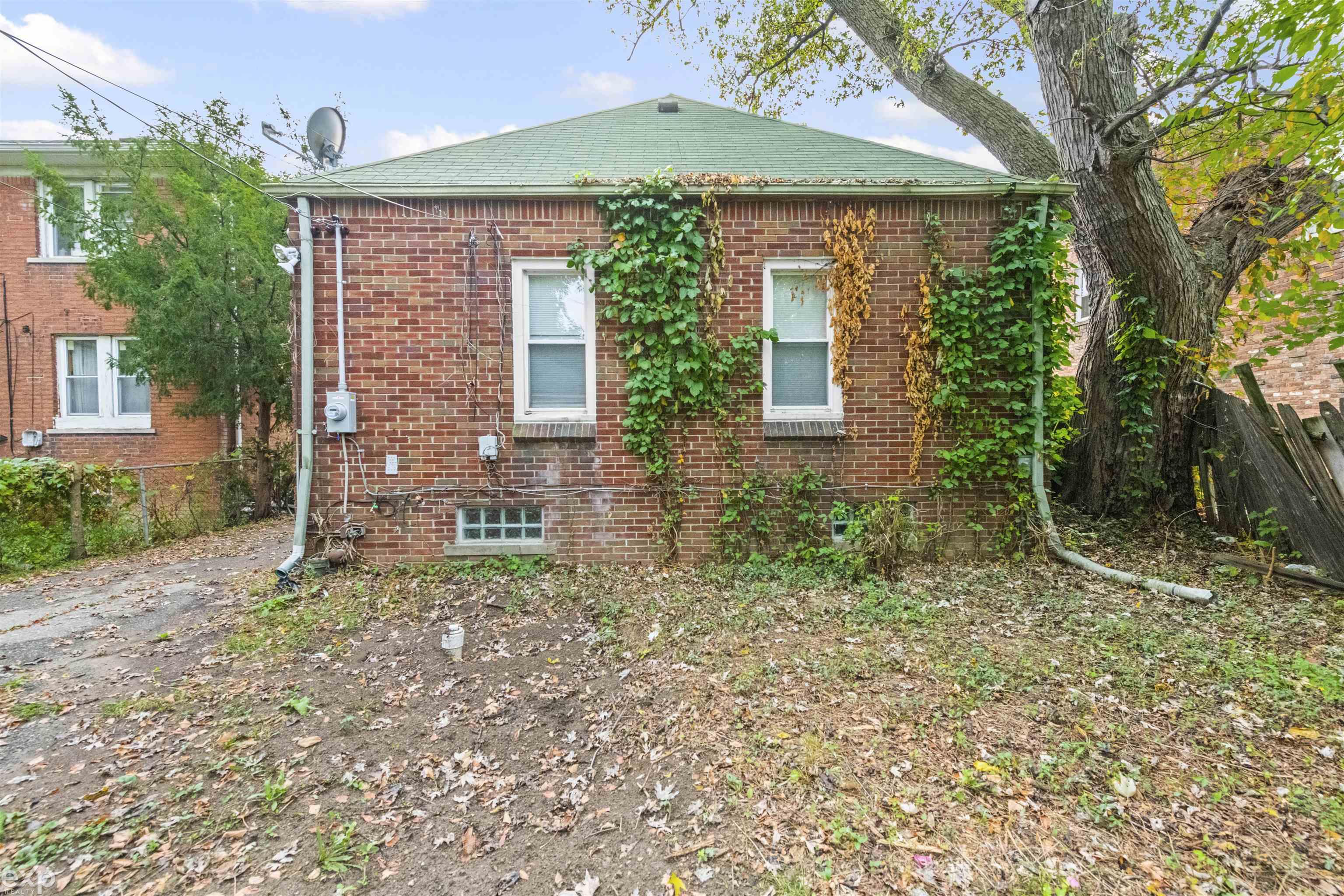 14852 Strathmoor Street Detroit, MI 48227 - Photo 24 of 25