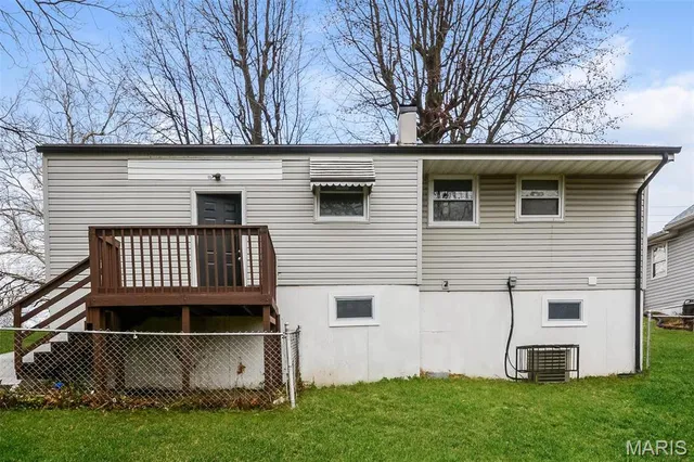 $1,140 | 422 Northridge Drive, St. Louis, MO 63137