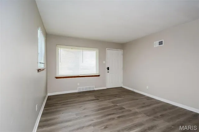 $1,140 | 422 Northridge Drive, St. Louis, MO 63137