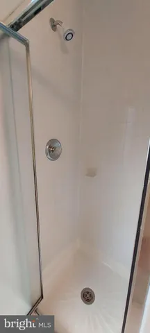 $4,300 | 606 North Frederick Street, Arlington, VA 22203