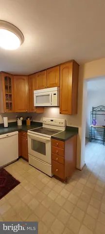 $4,300 | 606 North Frederick Street, Arlington, VA 22203