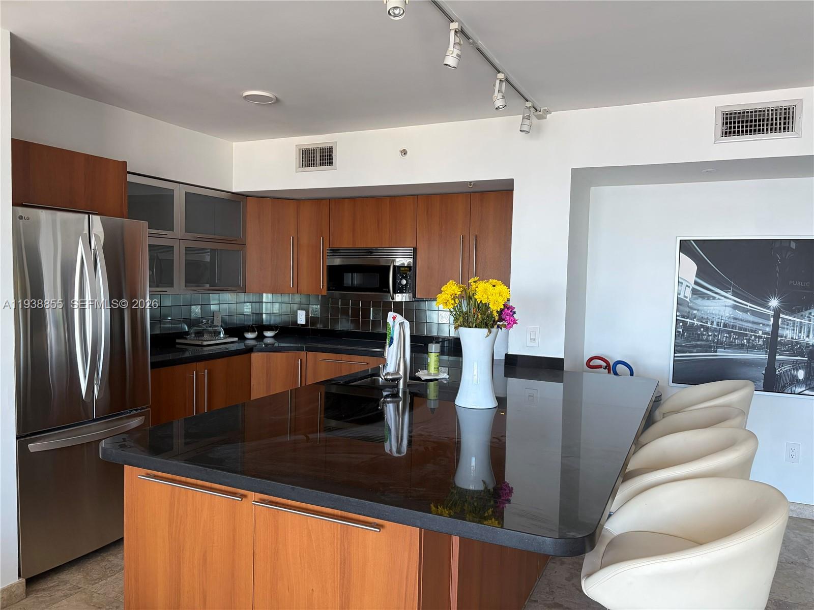 90 Alton Road, Unit 2909 Miami Beach, FL 33139 - Photo 4 of 18